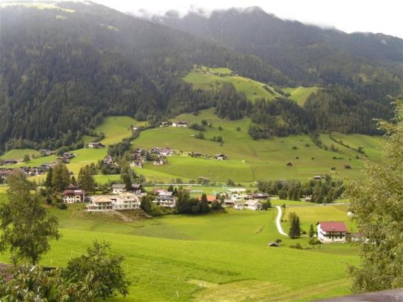 Apartment'S Haus Tegischer Neustift im Stubaital Exterior photo